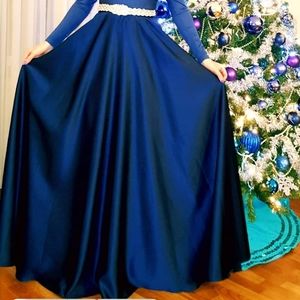 Maxi blue skirt